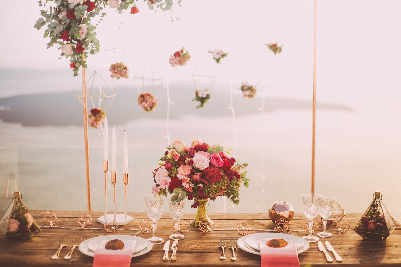  Savvy Catering Solutions: 5 Ways to Plan a Budget-Friendly Yet Delicious Wedding Reception